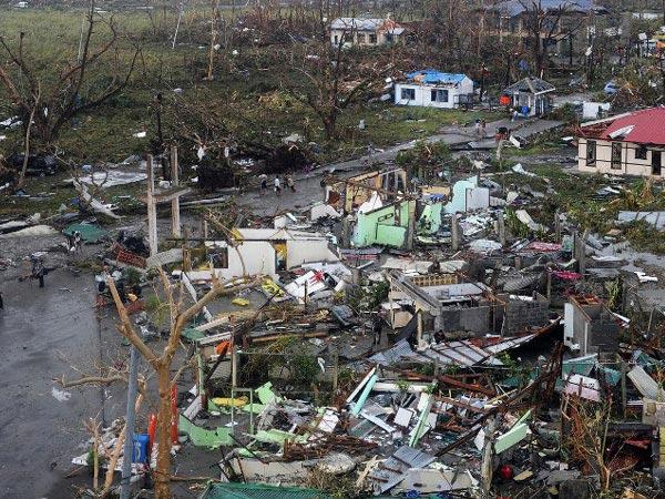 philippines-typhoon-afermath_76390_600x450.jpg