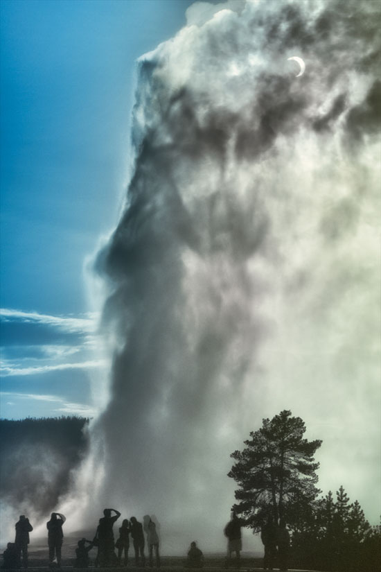 Eclipse and Old Faithful - Robert Howell (USA).jpg