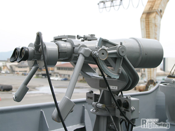 binoculars_06.jpg