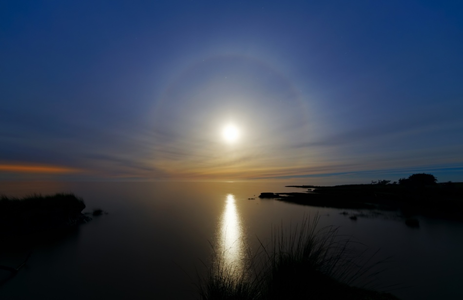 june22moonhalo_argerich950.jpg